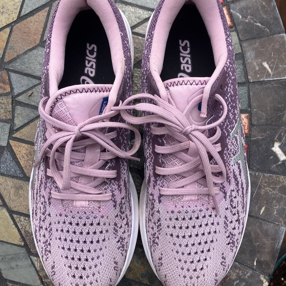 ASICS Women's Pink Dyna Blast 2, FF Blast. Running and fitness fun!